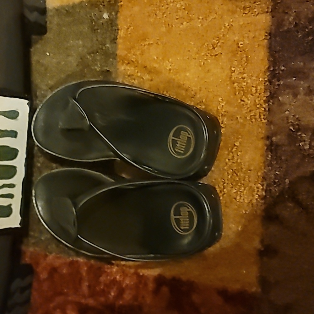 Sandals - Picture 3 of 4